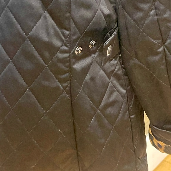 Dana Buchman quilted black snap front jacket! - Picture 3 of 7